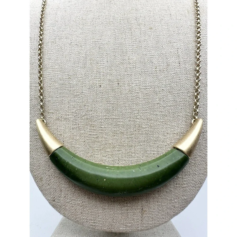 CAbi statement necklace